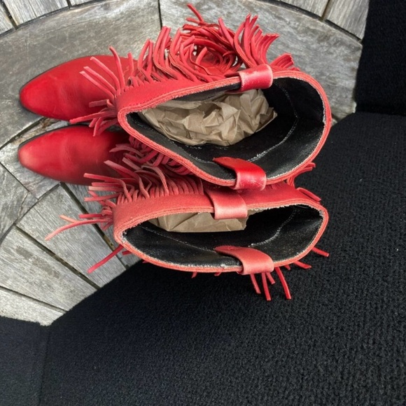 OAK TREE FARMS Red fringe western cowboy boots. Size 5. - Picture 4 of 7